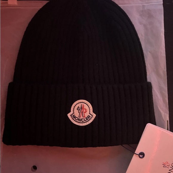 Moncler Classic Black Knit Beanie - Picture 1 of 4
